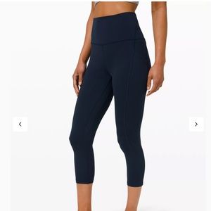 Align HR Crop 23" pockets